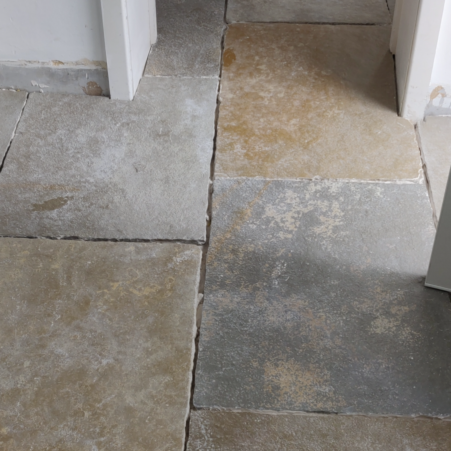 Bournemouth_Natural-Stones-For-Floor-j91h